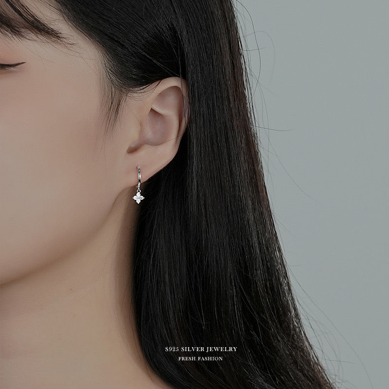 Mini flower drop (S925)