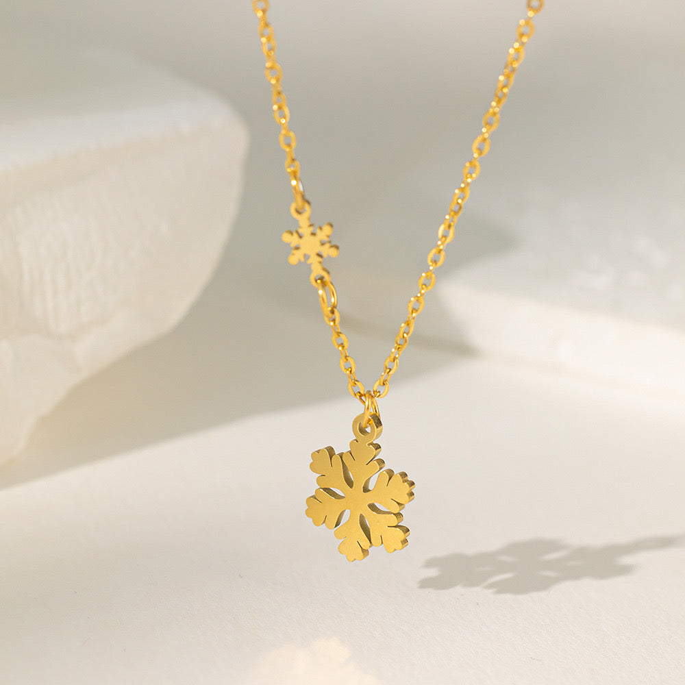 Snowflake necklace