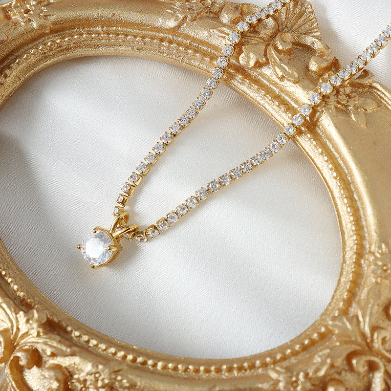 Silora tennis necklace