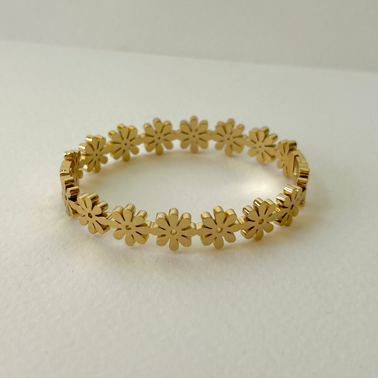 Daisy bangle (small size)