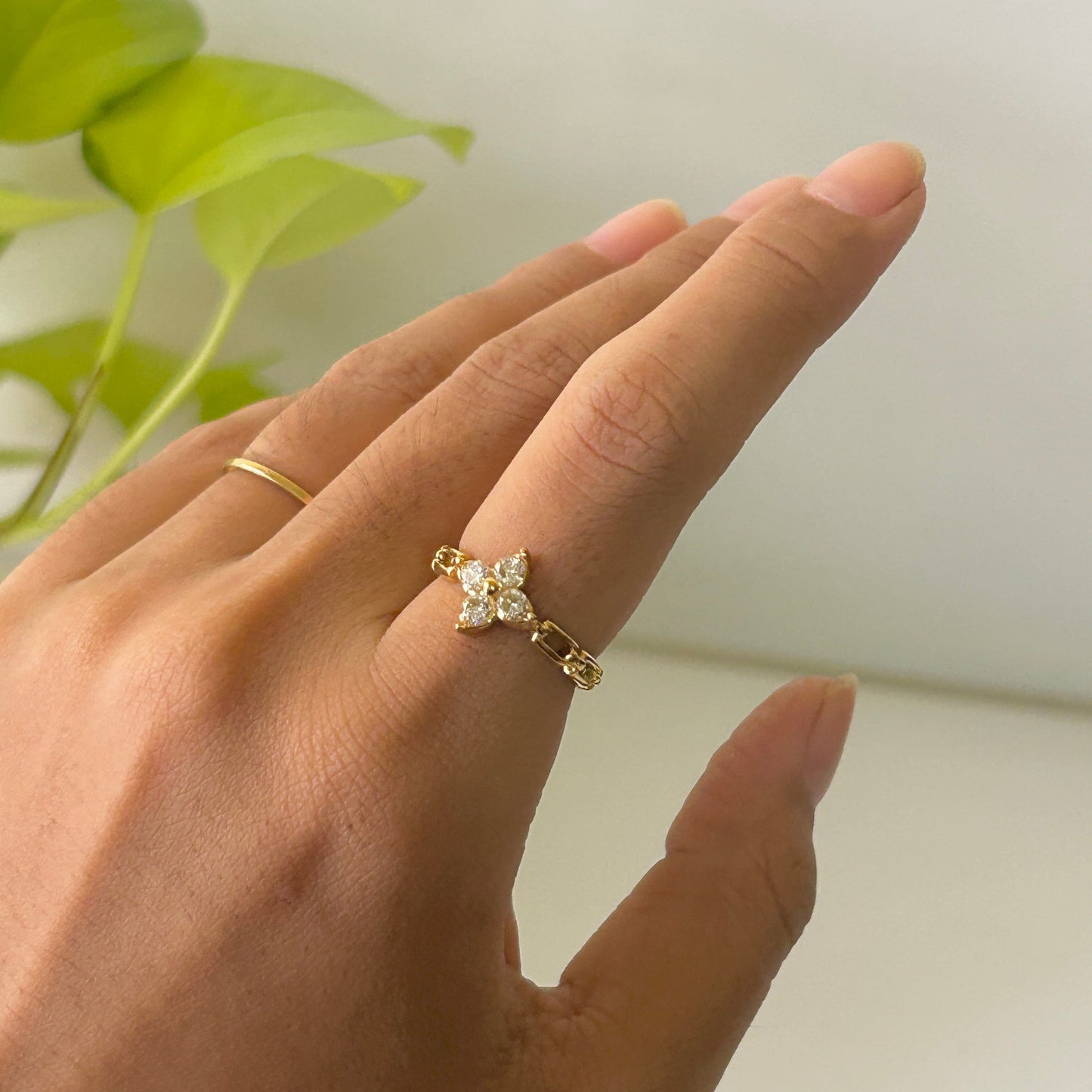 Flora 4 petal ring