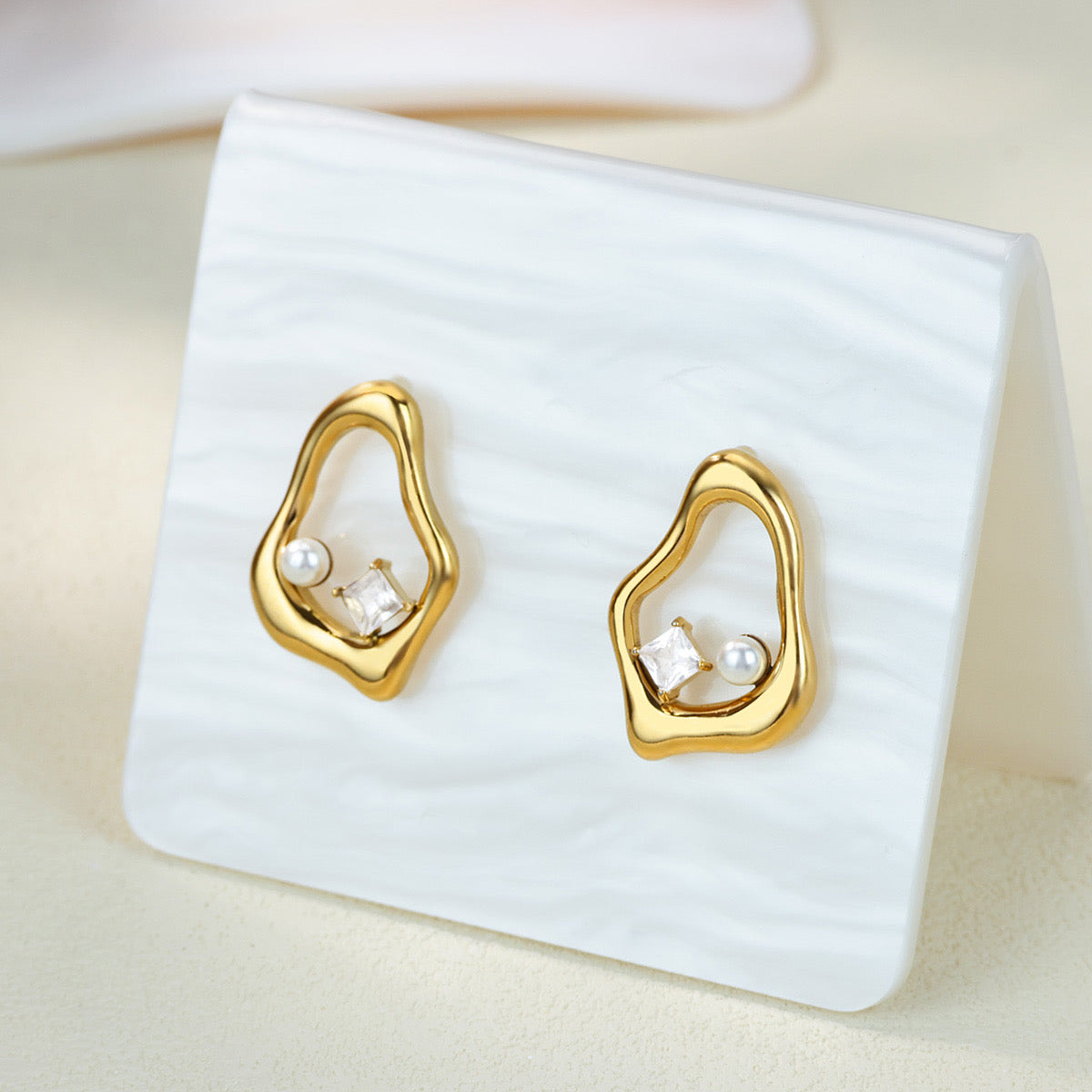 Elsa studs