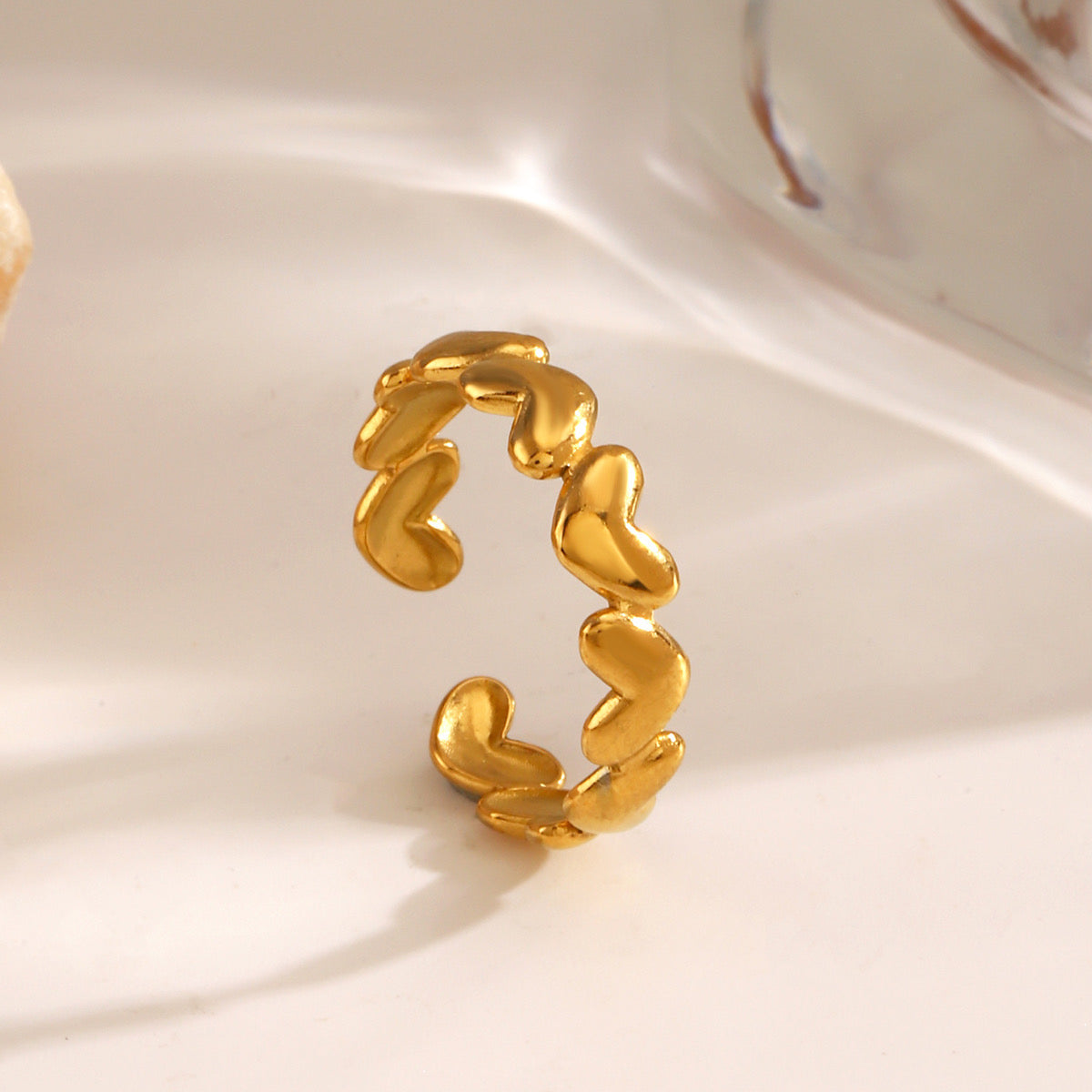 Adjustable heart ring