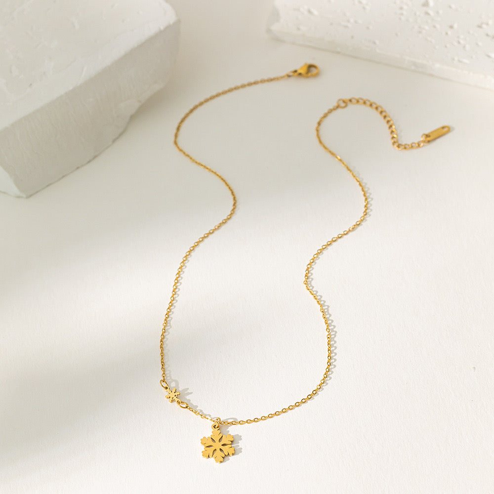 Snowflake necklace