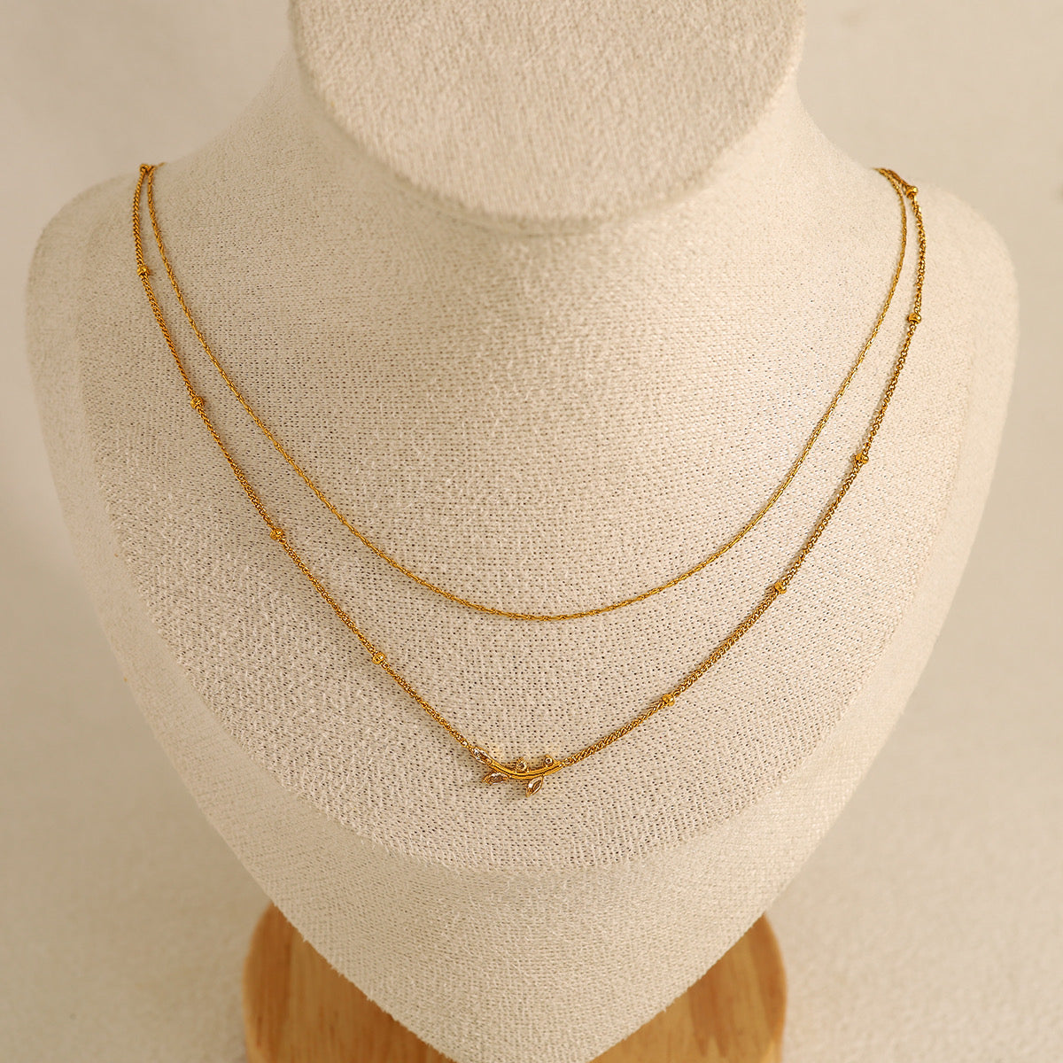 Dual leafy necklace