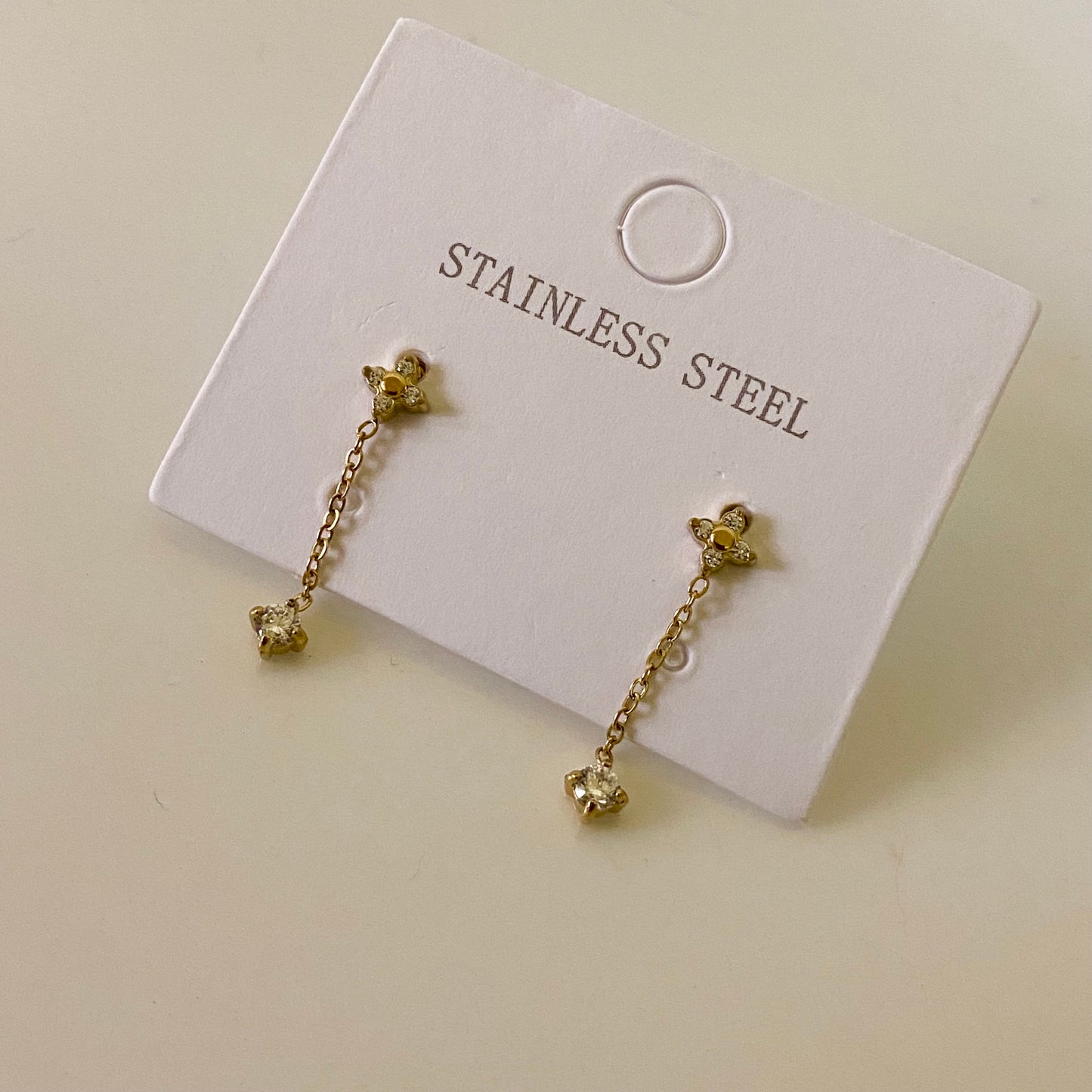 Kiara chain drop