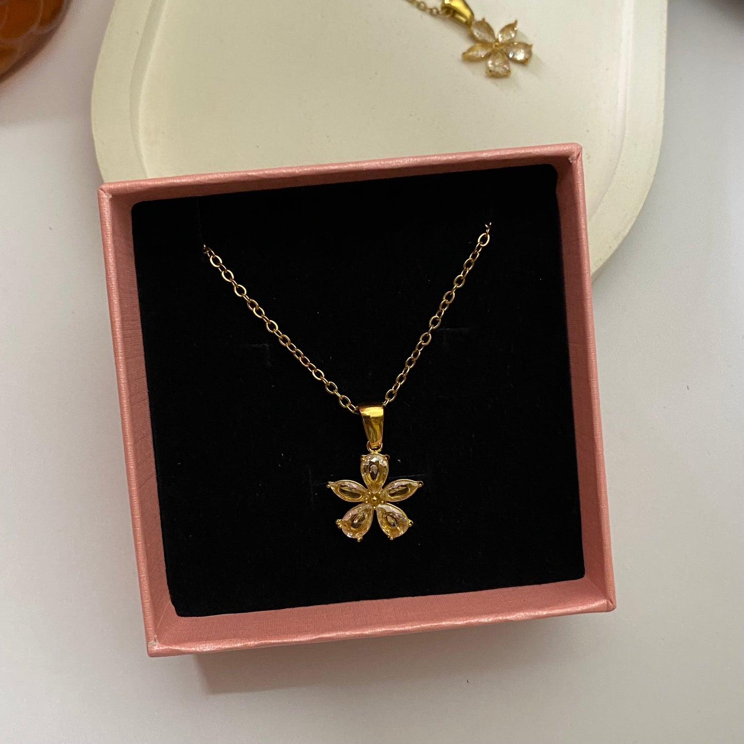 Flower necklace