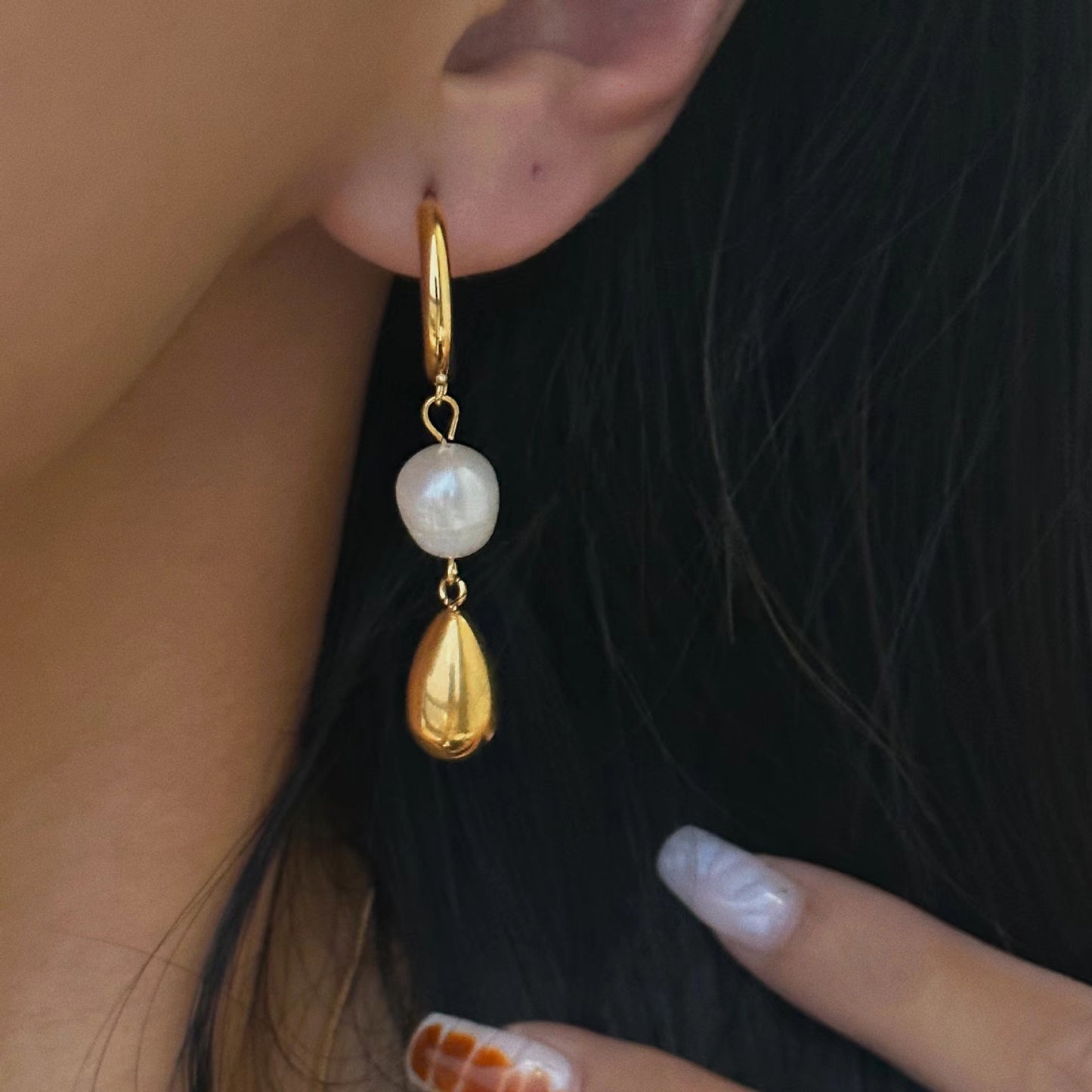 Dewdrop earrings