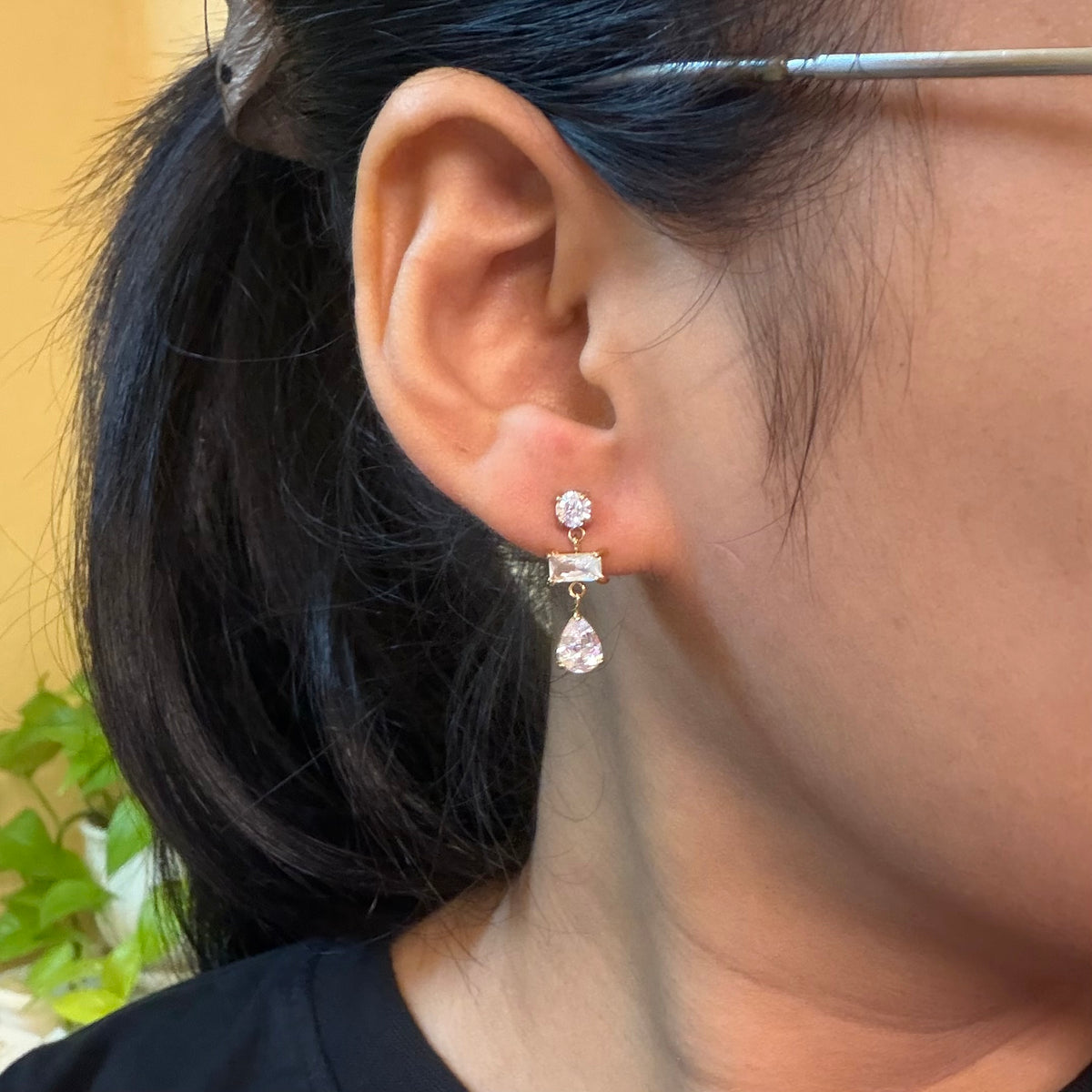 Alina drop earrings