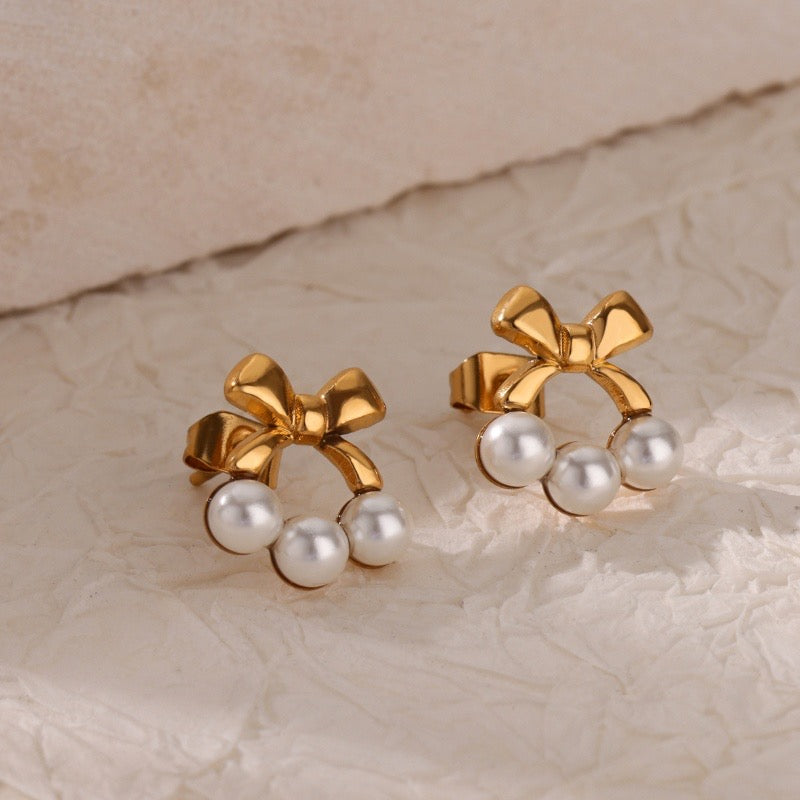 Pearl studded bow