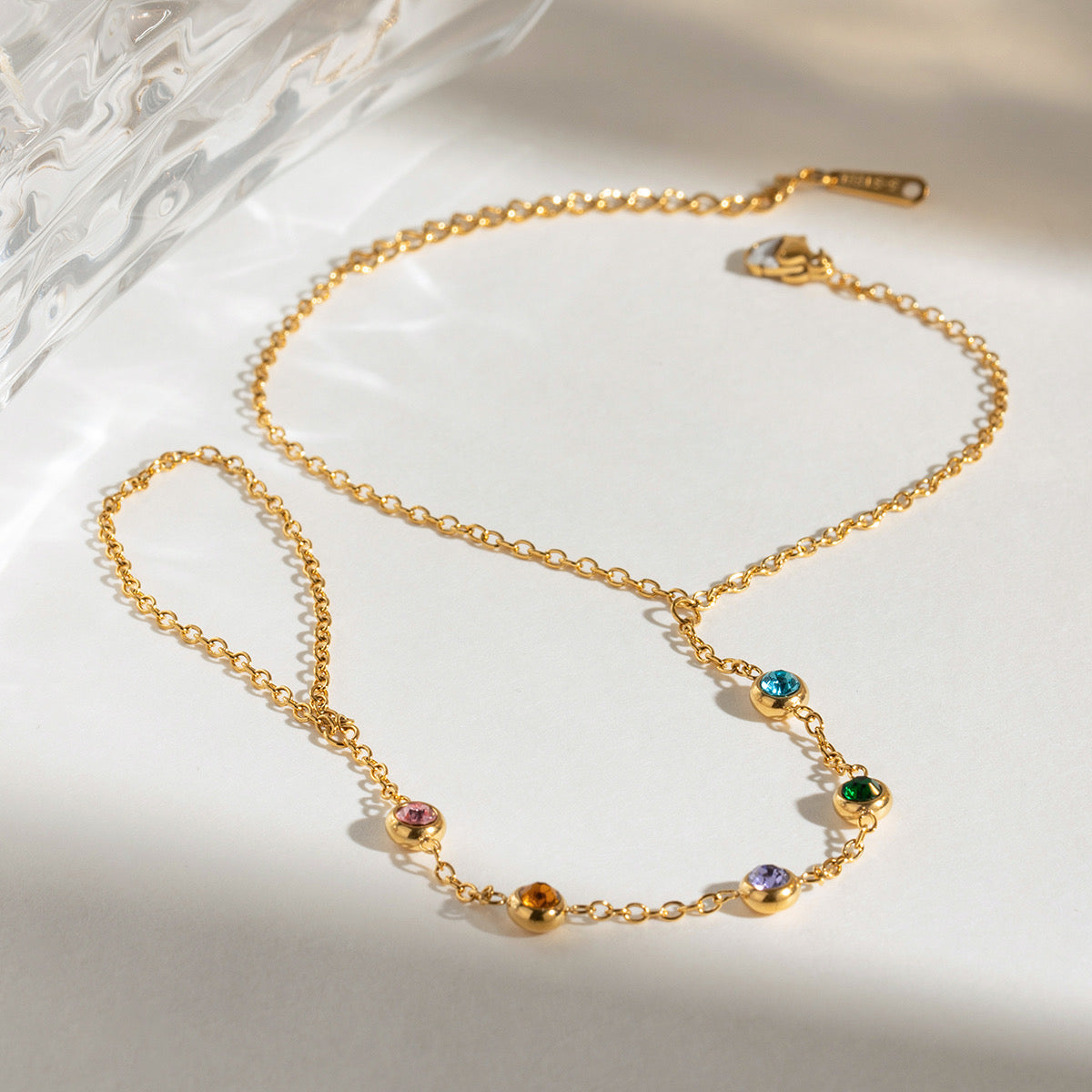 Multi hand chain