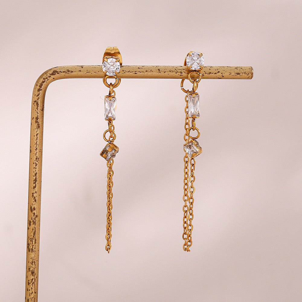Zirconia chain drop earrings
