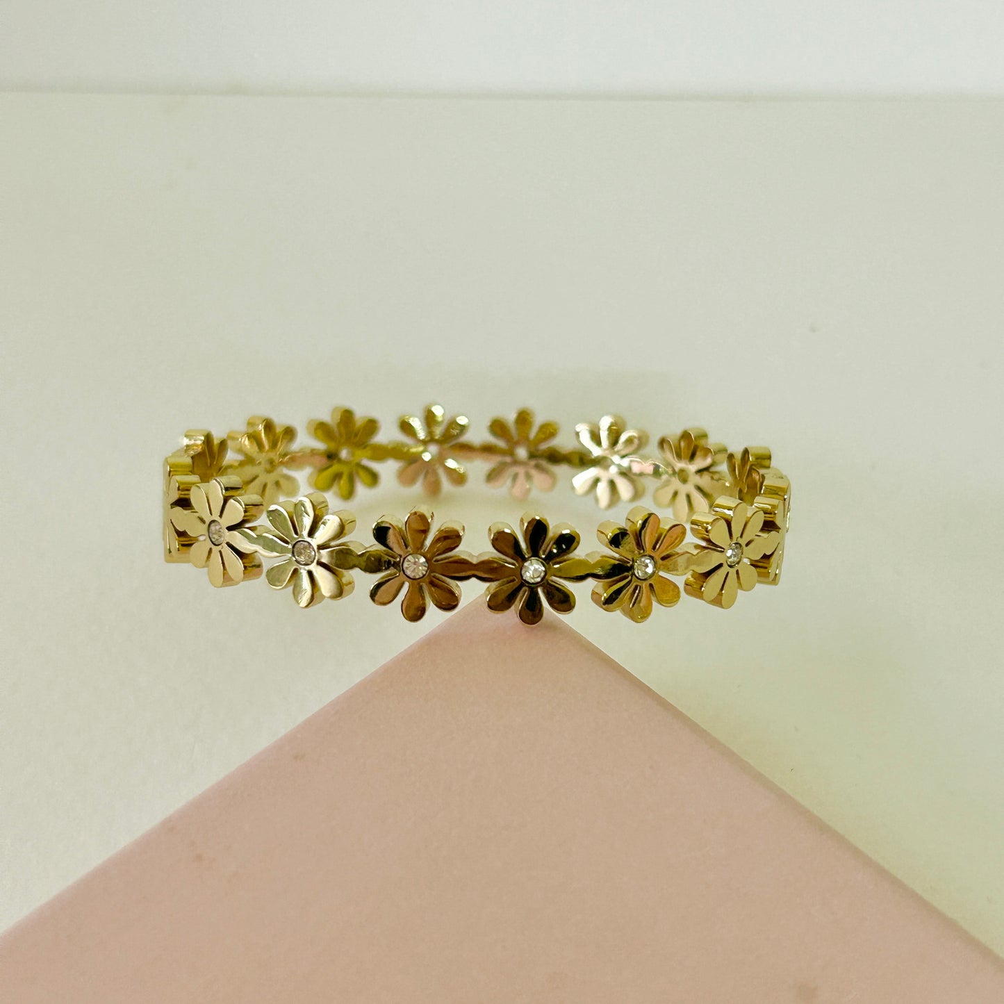 Daisy bangle (small size)