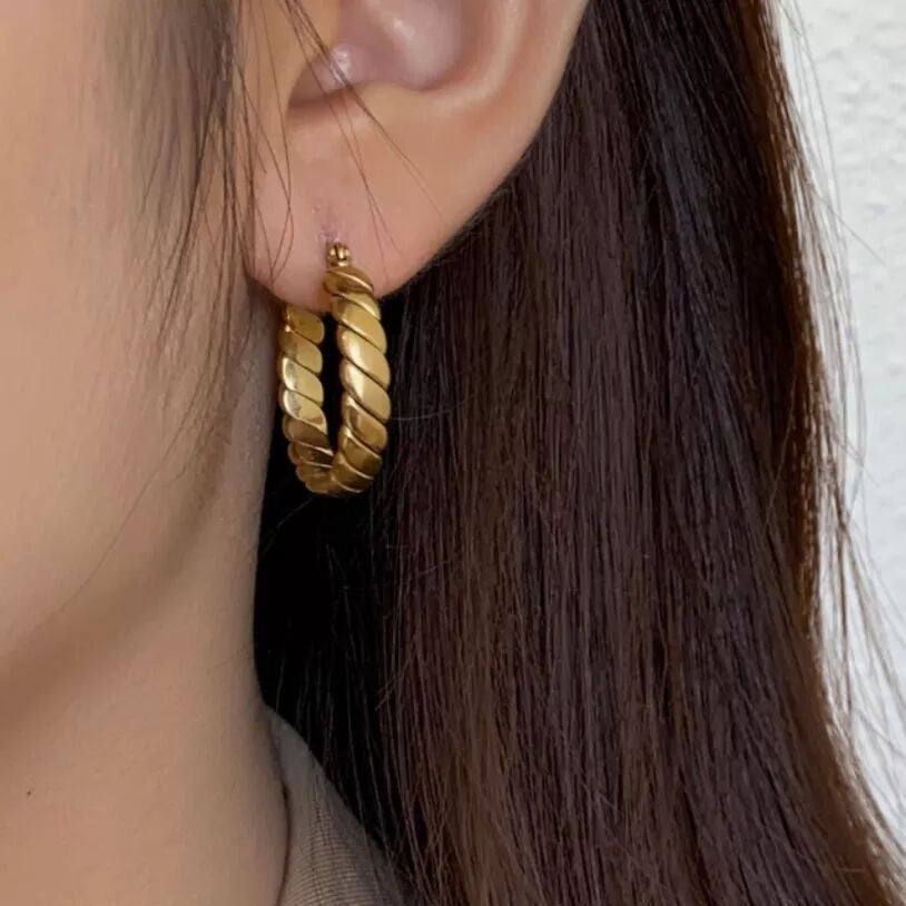 Lined hoops