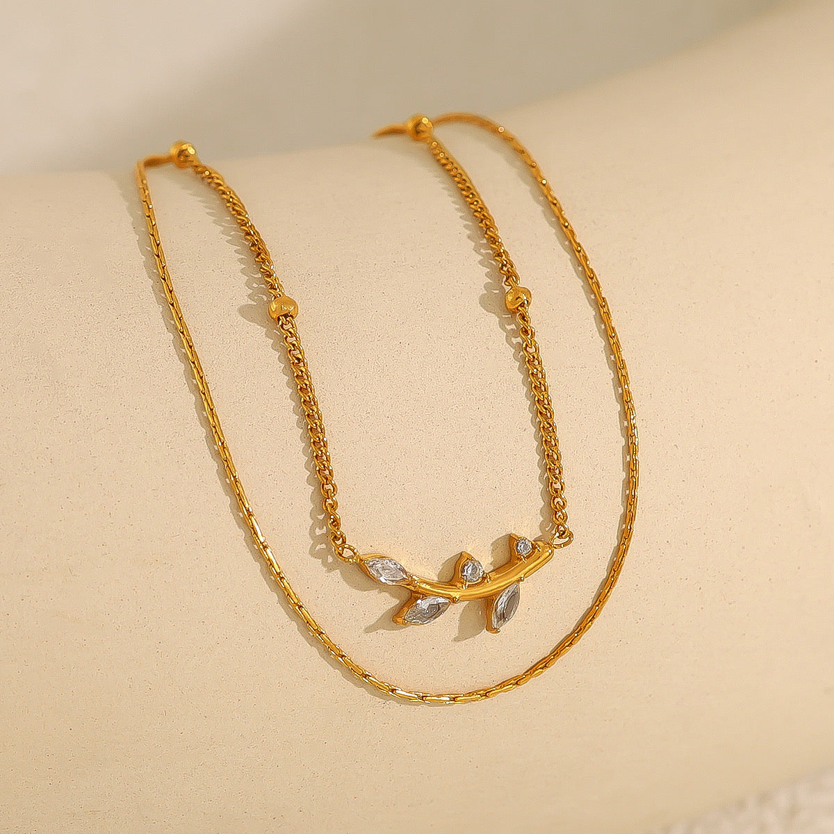 Dual leafy necklace
