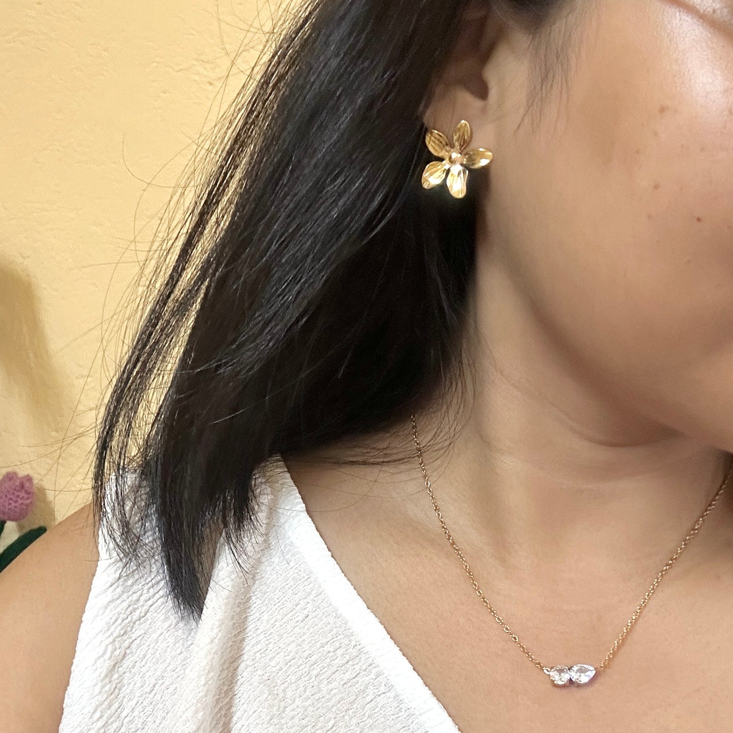Flower studs
