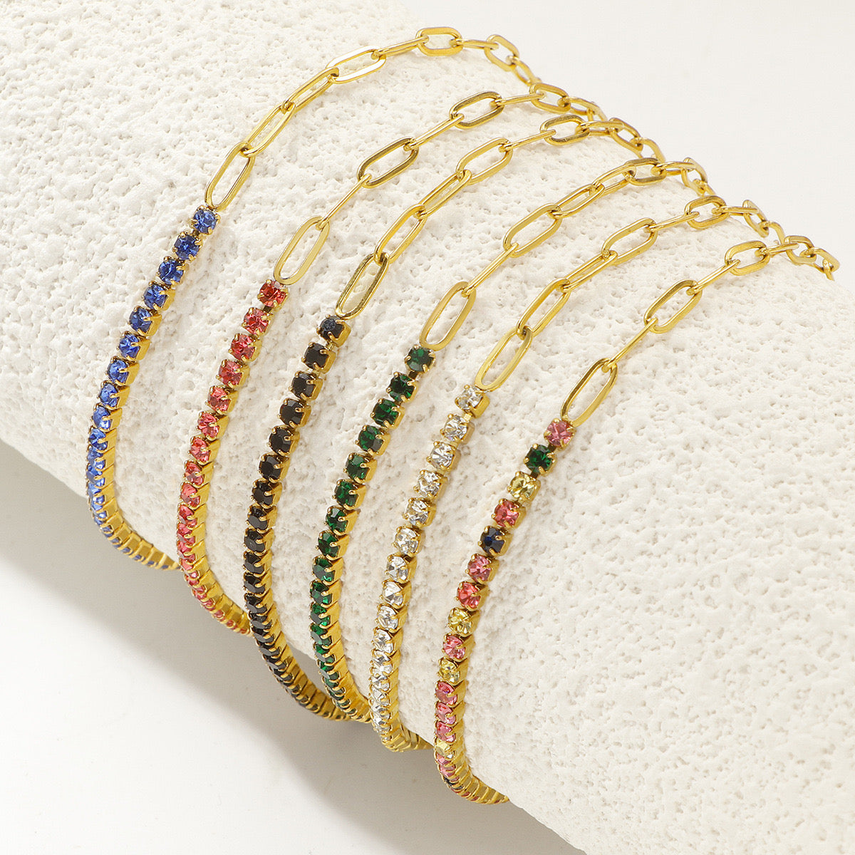 Linked diamonds