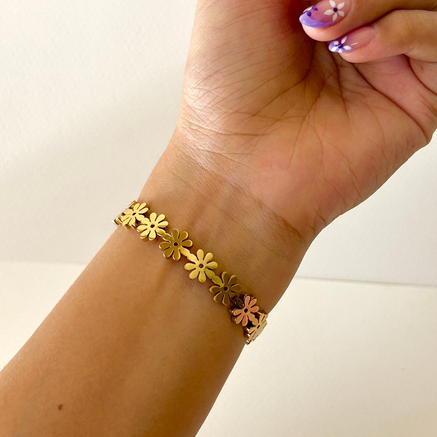 Daisy bangle (small size)