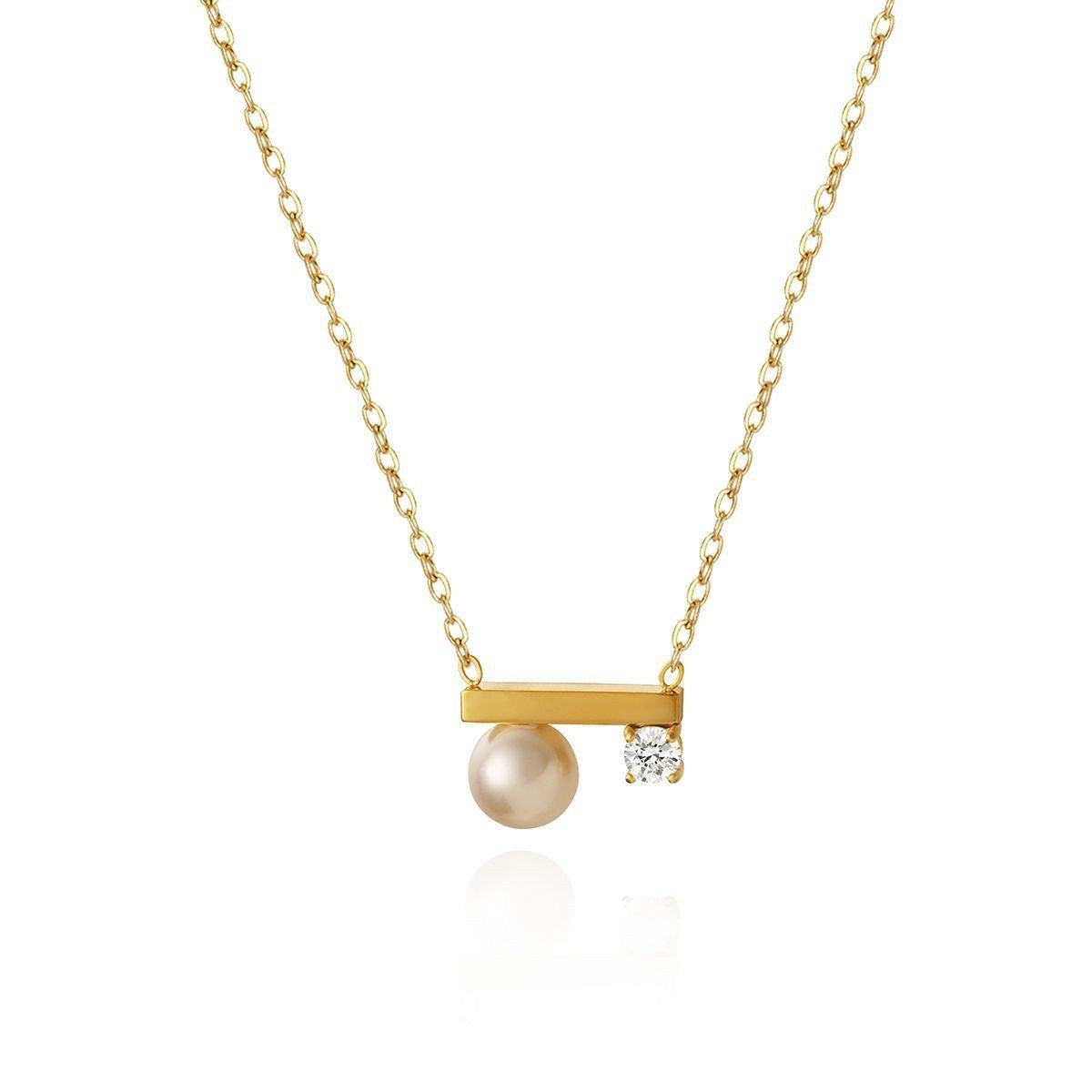 Pearly stone necklace