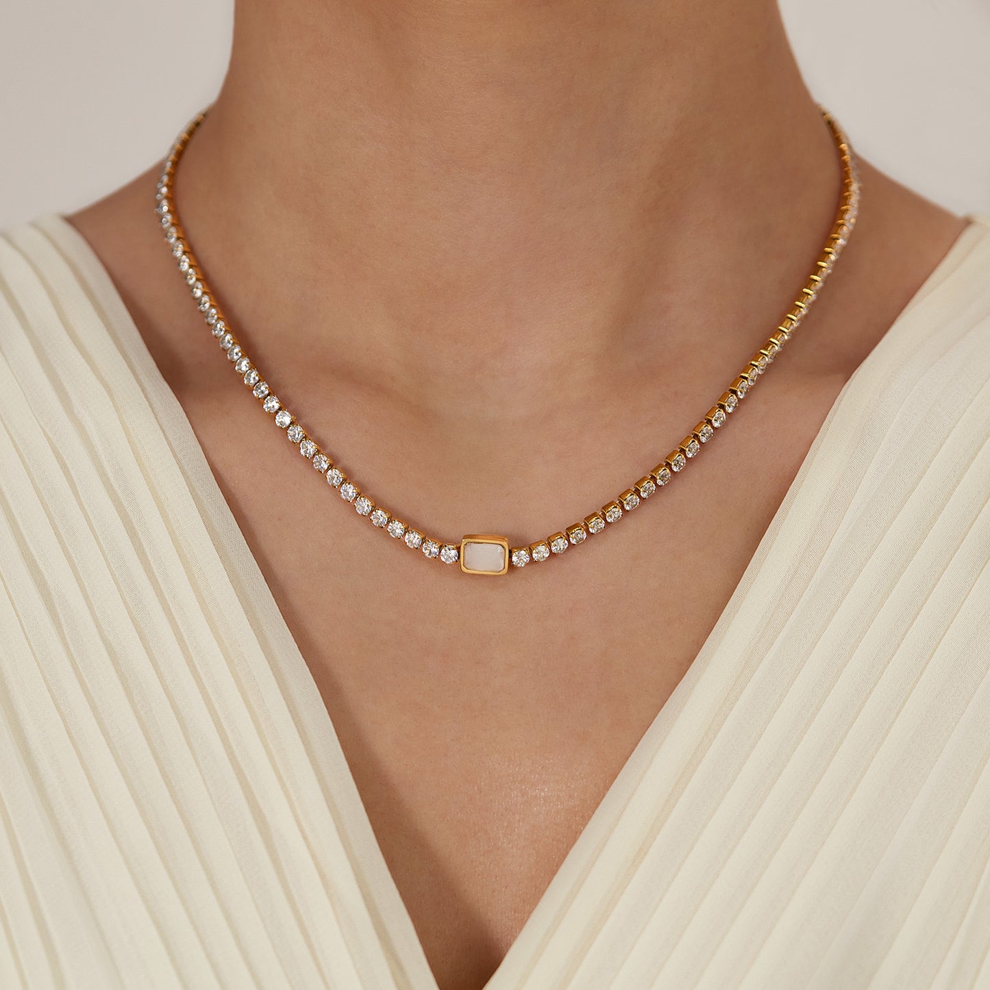 Diva necklace