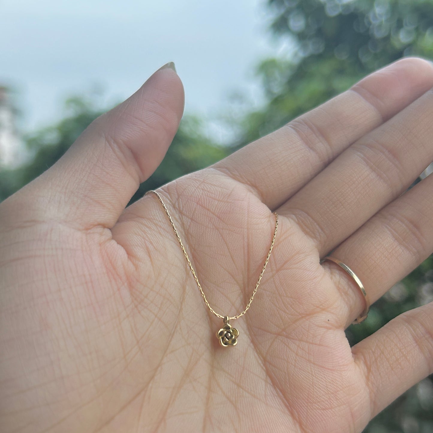 Tiny rose necklace