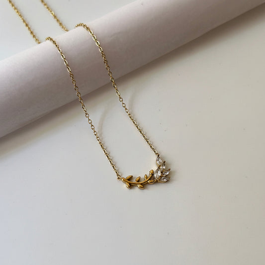 Leafy necklace