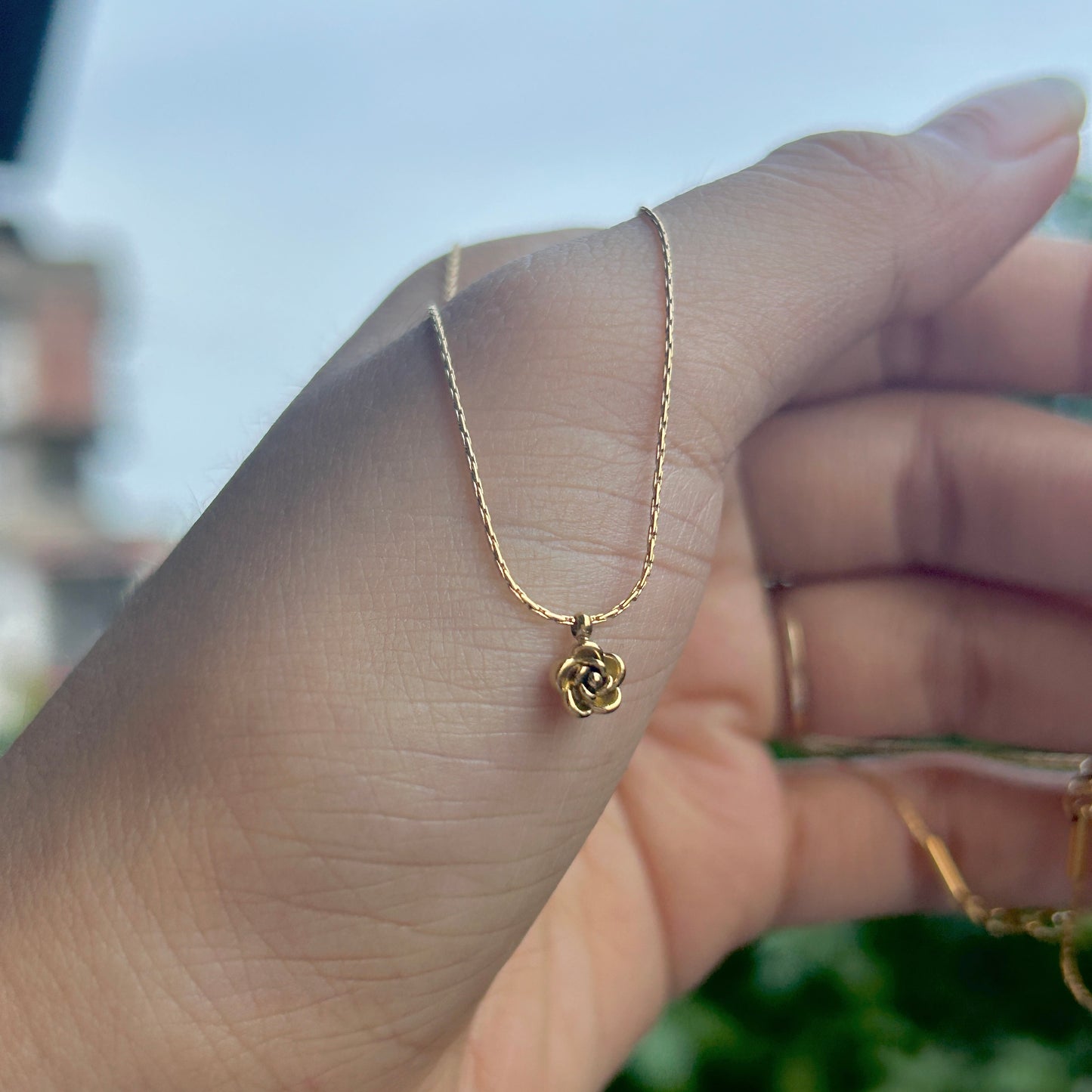 Tiny rose necklace