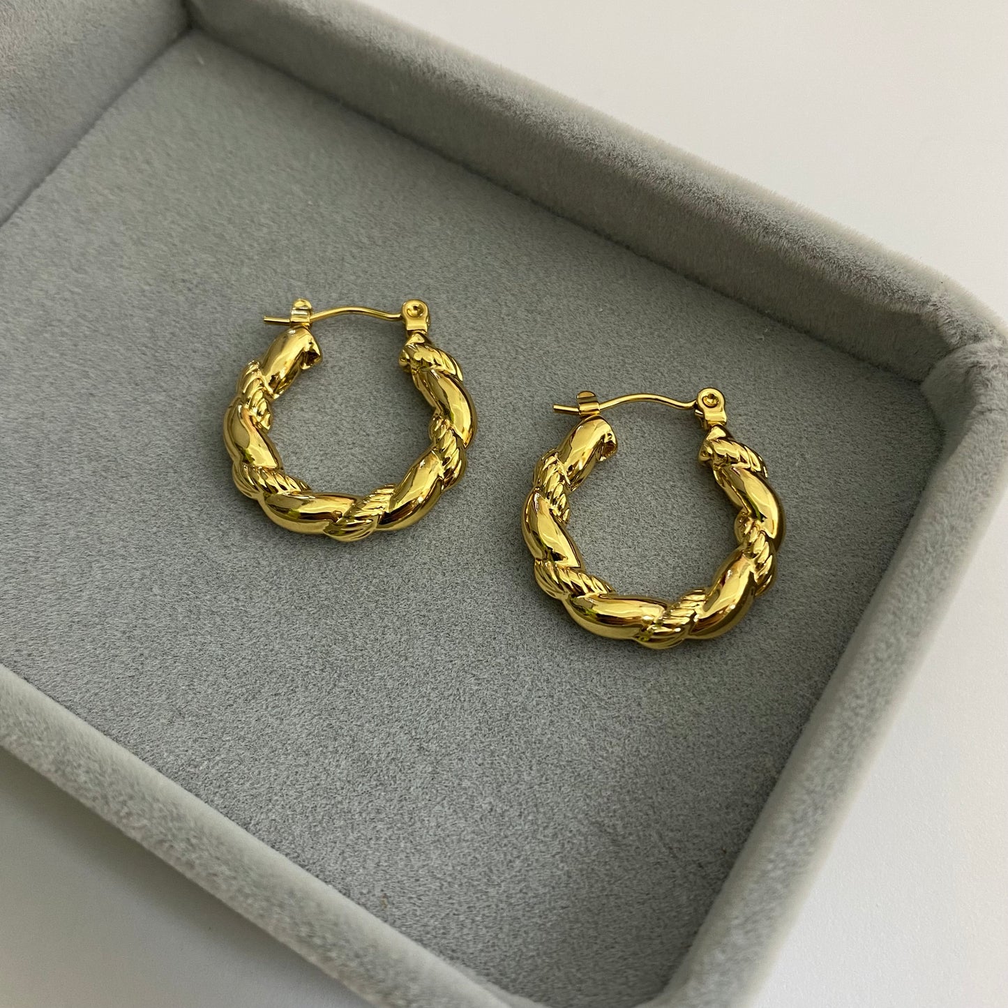 Twisted hoops 2.0