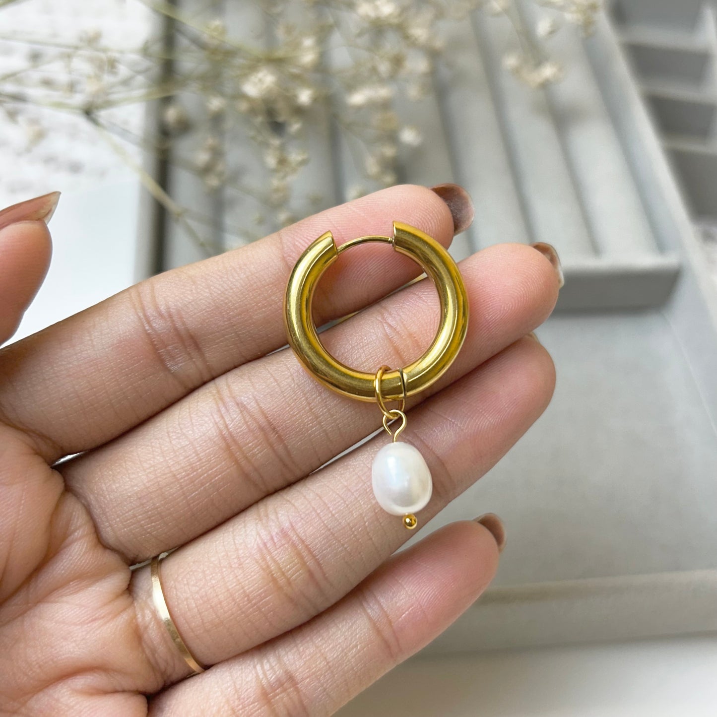 Pearl drop with thick hoops