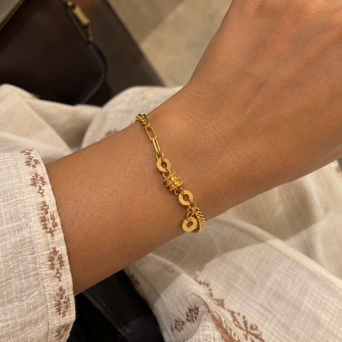 Romanic bracelet