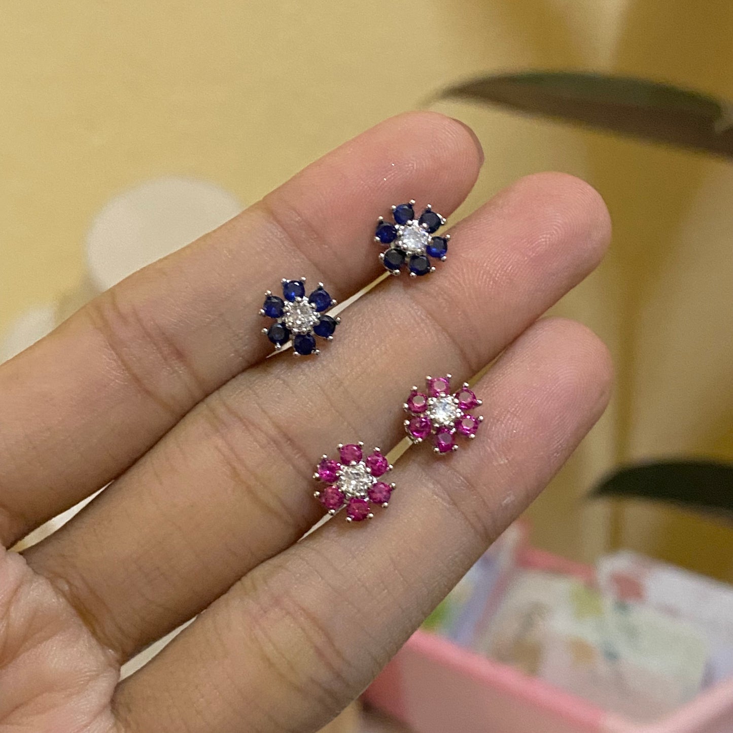 Flower studs