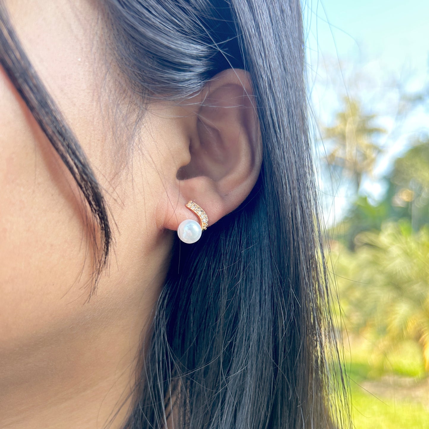 Zaha pearl studs