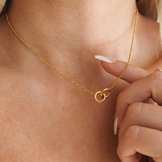 Interlock necklace
