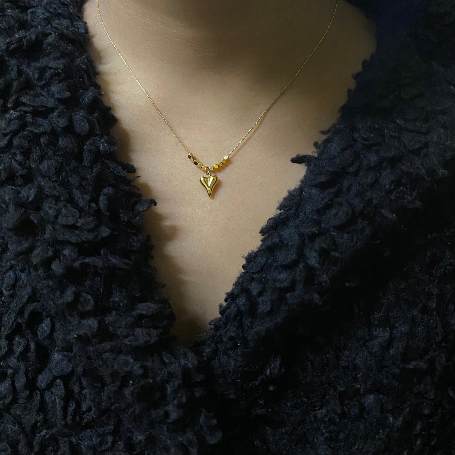 Tiny pointed Heart necklace