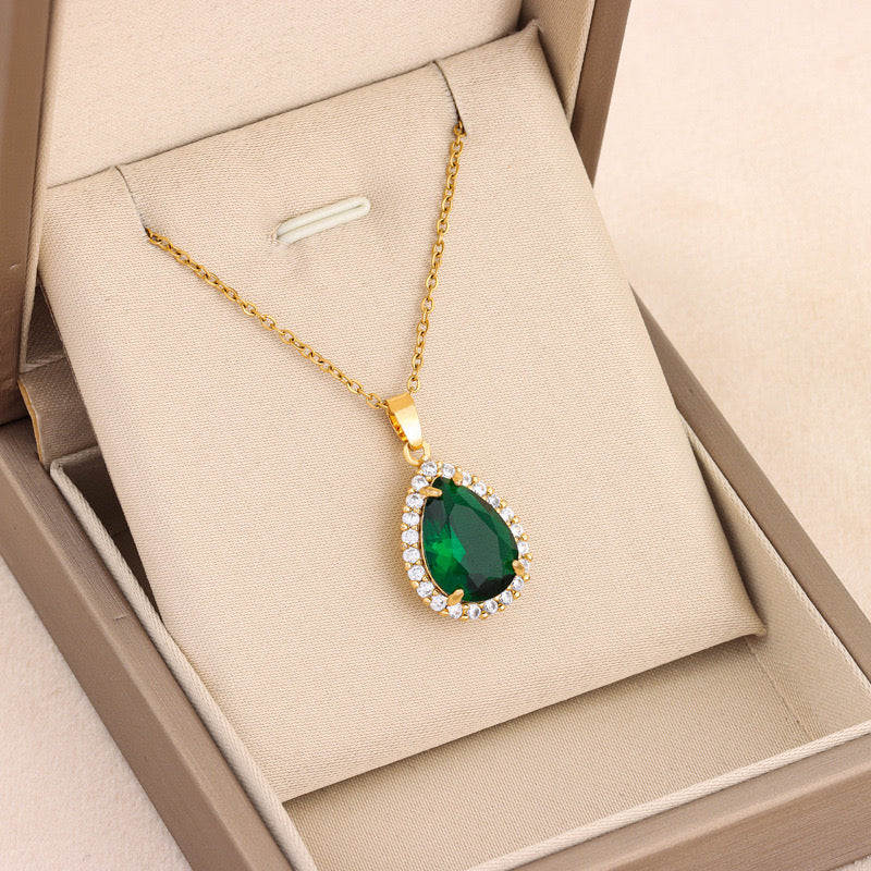 Green stone necklace
