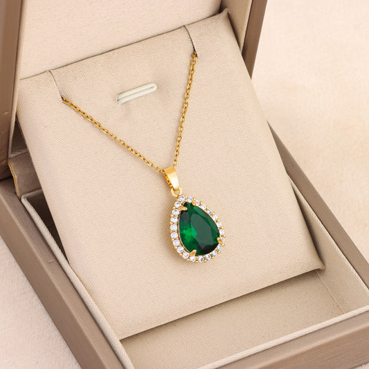 Green stone necklace