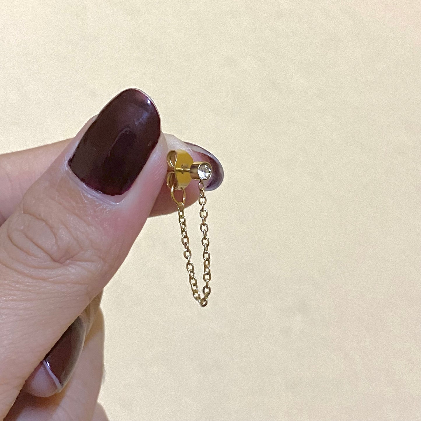 Stone chain drop