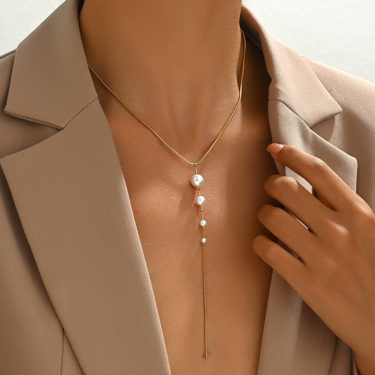 Pearl Y necklace