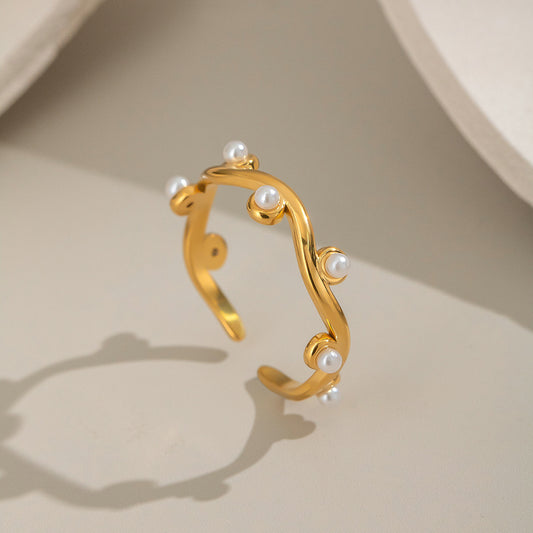 Grace pearl ring