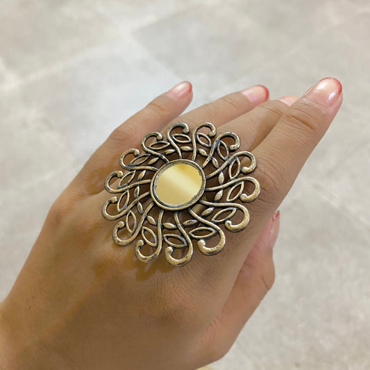 Mirror adjustable ring