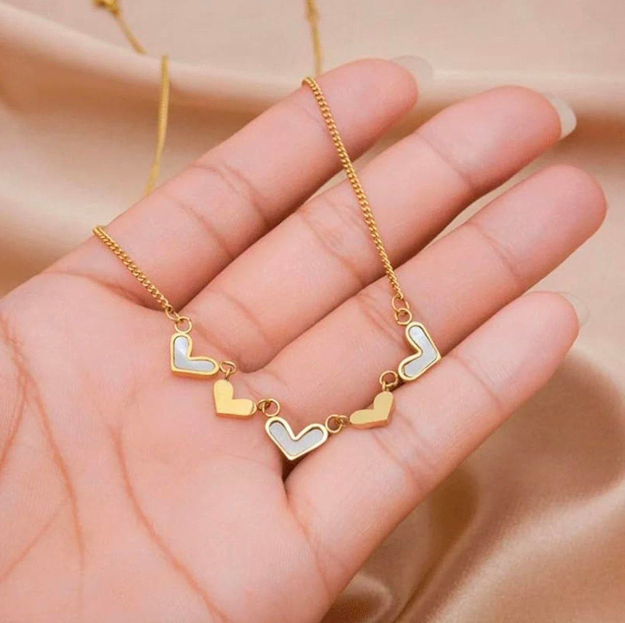 Sweetheart necklace-18k