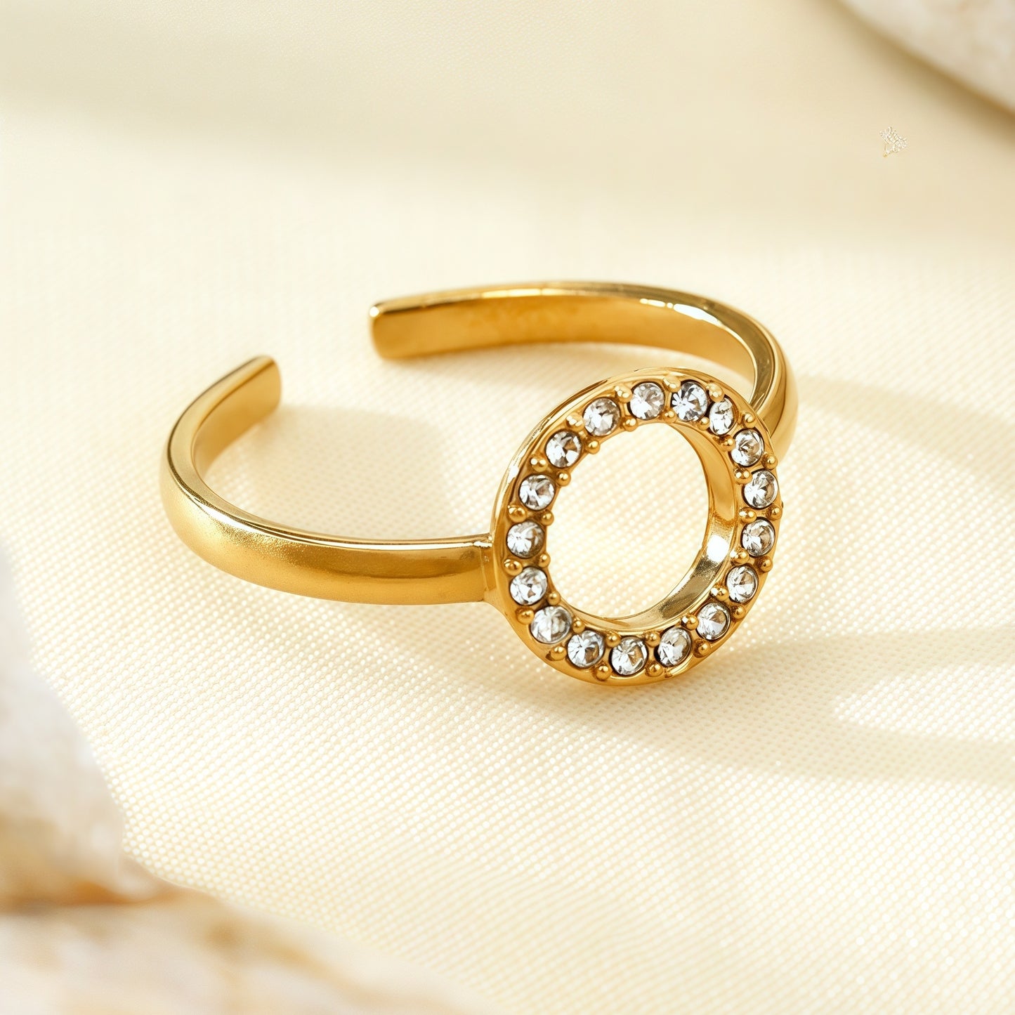 Round adjustable ring