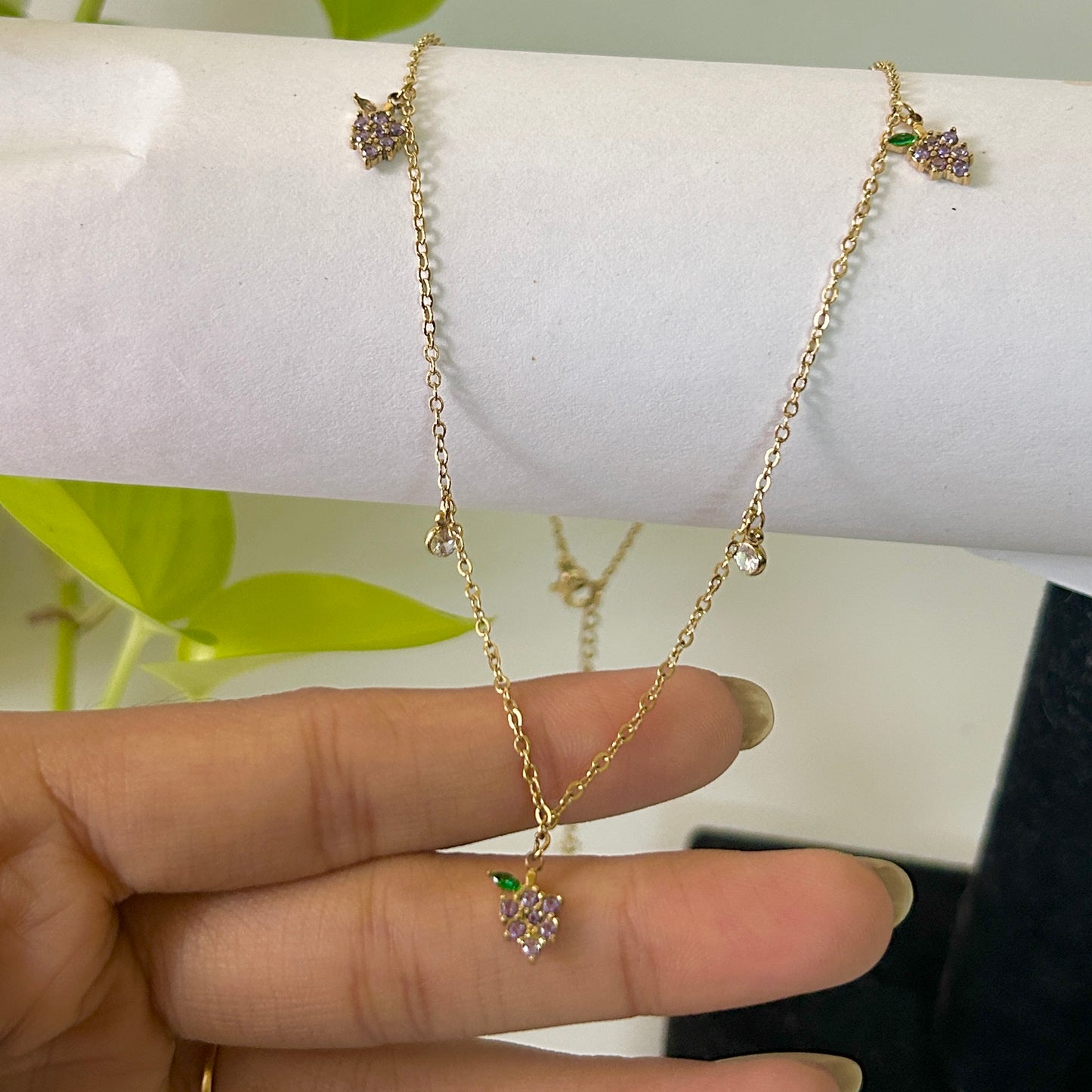 Grapes necklace