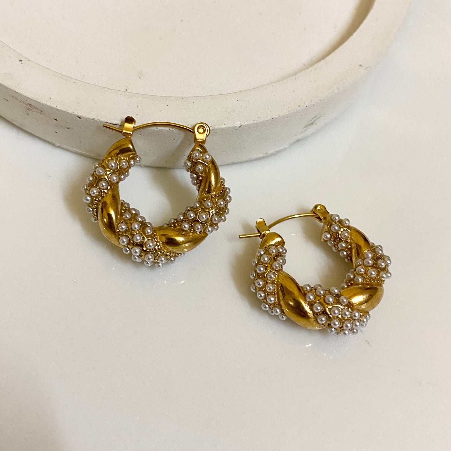 Dazzle hoops