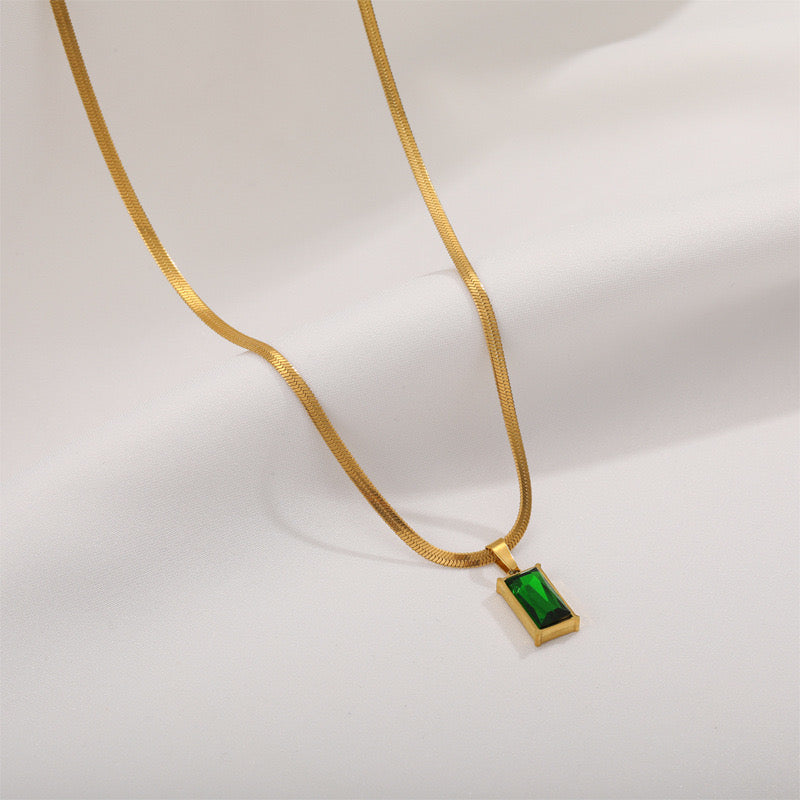 Green rectangle snake necklace