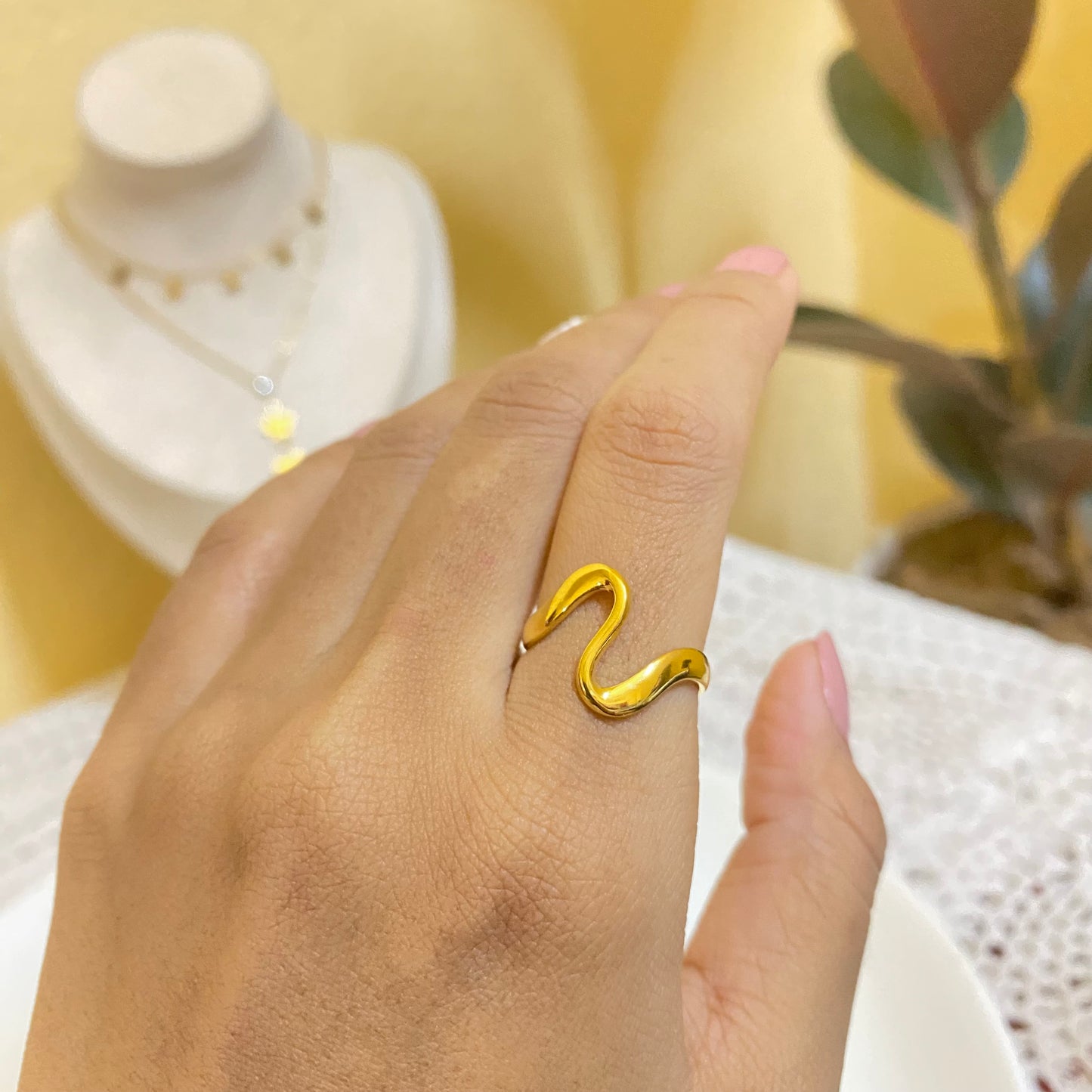 Wavy Ring