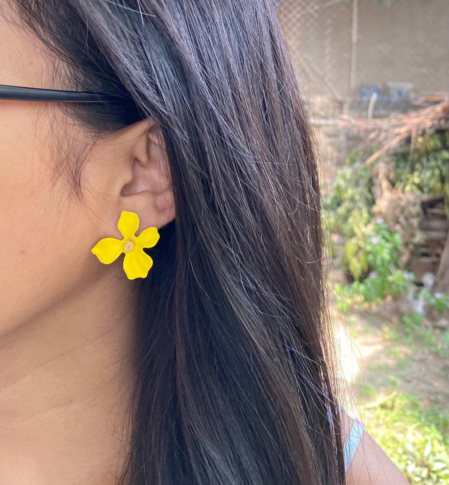 Flower studs