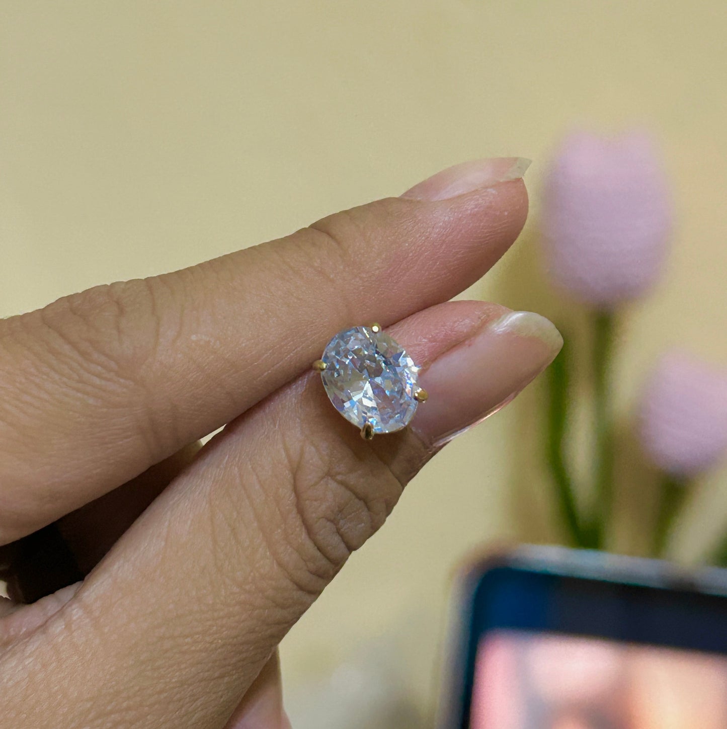 Solitaire studs