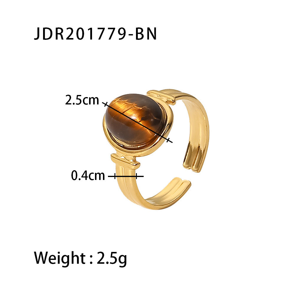 Oval stone ring