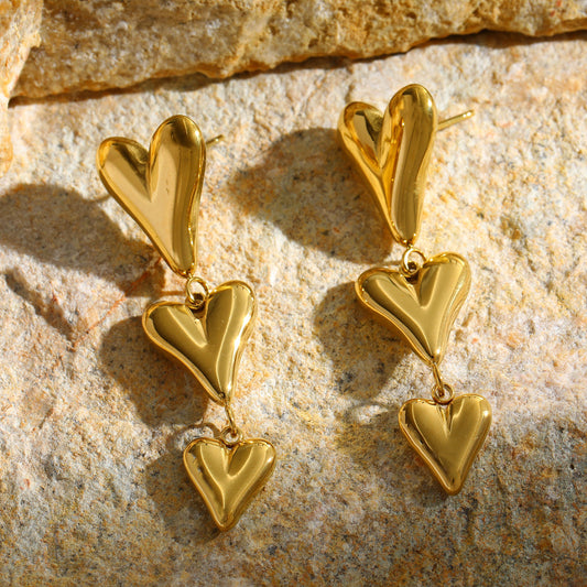 Pointed heart earrings